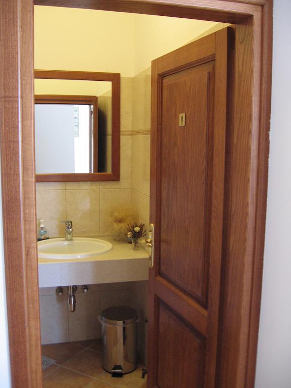 Guest House Caterina Porec Esterno foto