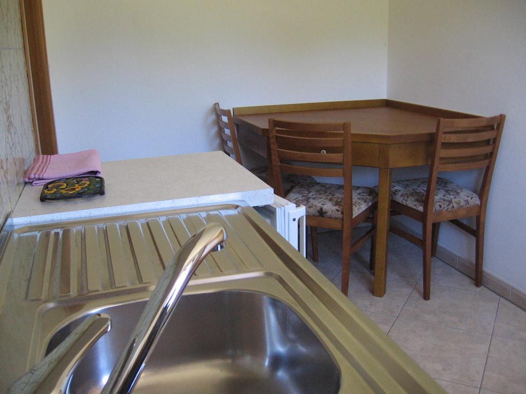Guest House Caterina Porec Esterno foto