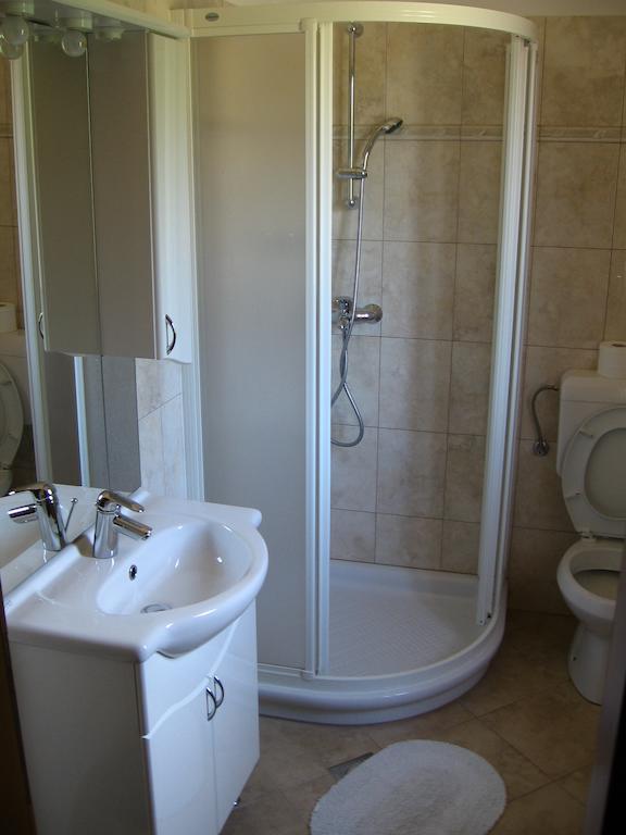 Guest House Caterina Porec Esterno foto