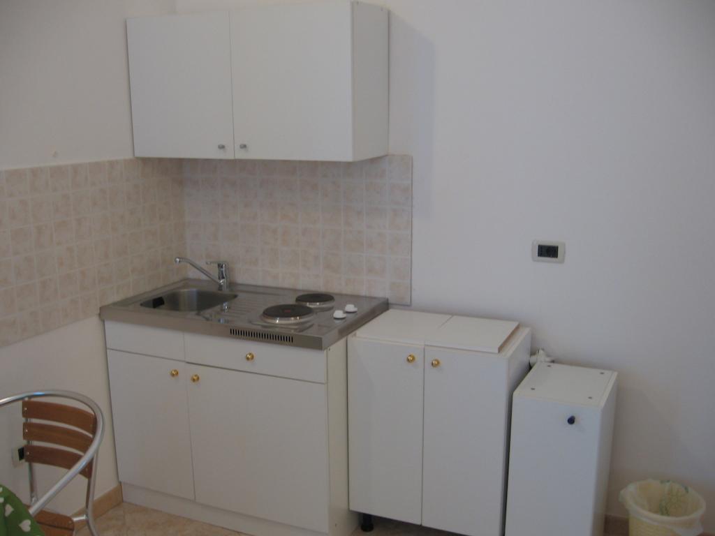 Guest House Caterina Porec Esterno foto